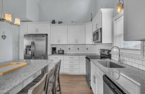 Long Beach House | Another Beach Experience: 4 Bed/2 Bath Oceanfront Home