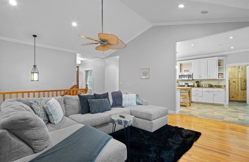 Asheville House | Asheville 5BR Retreat w/Hot Tub, Game Room & Fire Pit. 15min from Downtown!