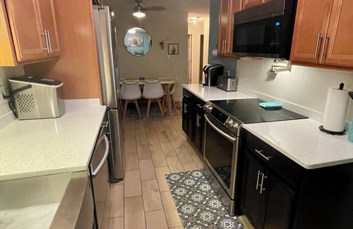 Oakley House | Asheville Home w/deck - 5 min to Biltmore & 7 min to downtown -Pets OK 4 BD/2 BA