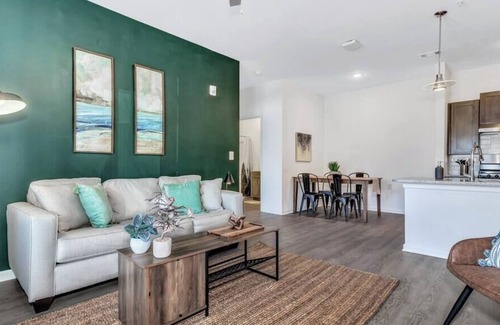 Avery Creek Apartment | Asheville Modern King unit with Pool & Clubhouse.