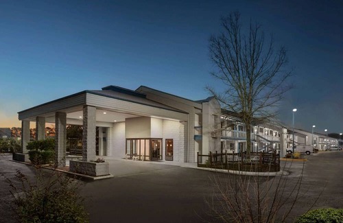 Wilmington Hotel | Baymont by Wyndham Wilmington