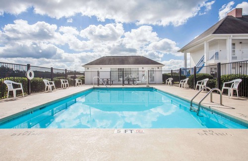 Hickory Hotel | Baymont by Wyndham Hickory