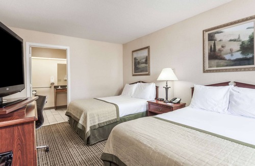 Hickory Hotel | Baymont by Wyndham Hickory