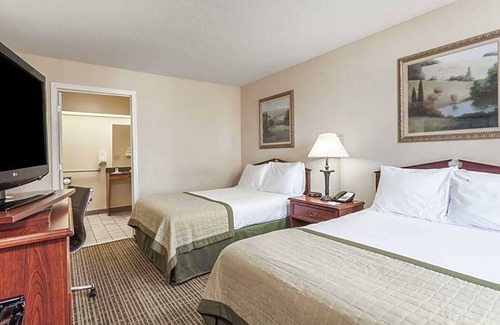 Hickory Hotel | Baymont by Wyndham Hickory