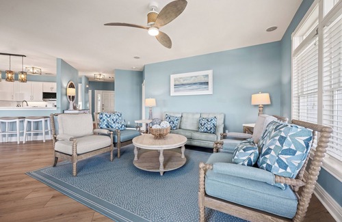 Corolla Condo | Beach Boddie: Top Floor Condo, Golf Membership, Community Pool Access