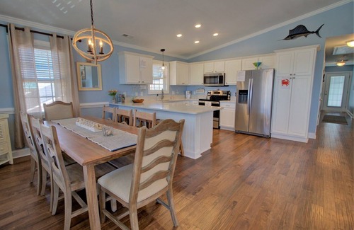 Surf City House | "Beach Therapy" Topsail Island Beach Cottage - Short Walk to the Beach