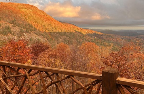 Sapphire House | Bearadise - A picture perfect view!