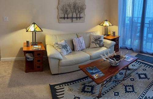 Seven Devils Condo | Beautiful 2B Condo Overlooking Sugar Mountain