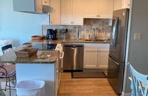 Emerald Isle Condo | Beautiful Corner Oceanfront 3 Bedroom 2 Bath Condo