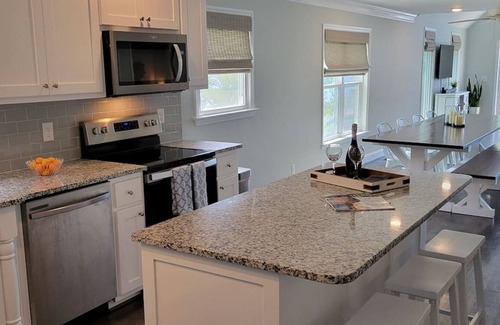 Semora House | Beautifully Remodeled Lake House w/Plunge Pool!