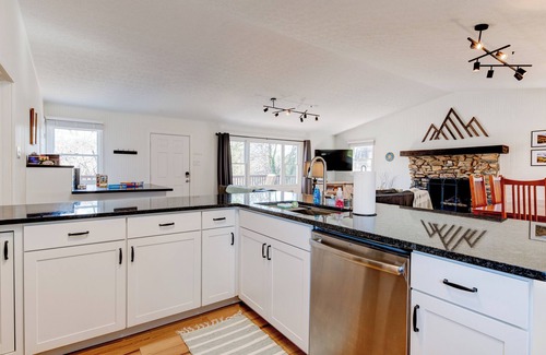Black Mountain House | Black Mountain Retreat! Pool/HotTub/Games/FirePit