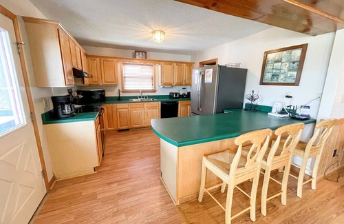Ocracoke House | Blind Mullet: Family friendly, den, decks, deep water private dock.