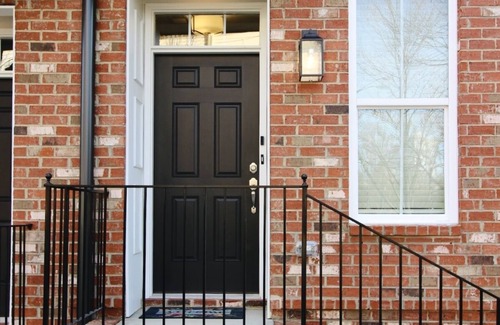Charlotte House | Brand new townhouse with Charlotte city view