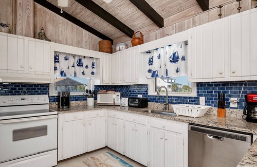 Oak Island House | Brigantine: Oceanfront House in West Beach
