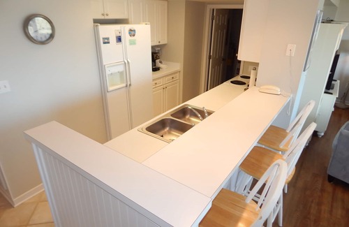 Shell Island Condo | Bright and Beachy! Ocean Front Condo at Dune Ridge
