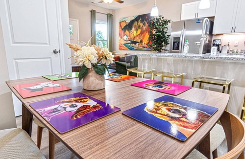 Asheville House | Bright Bear Lodge - Three Bedroom House, Sleeps 8