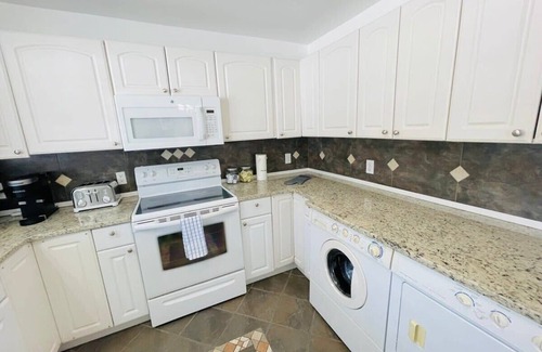 Ash House | Bright cozy duplex unit with a pool B
