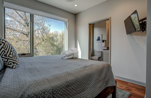 Historic Montford Apartment | Broadway Loft 210: Downtown Asheville's newest gem, upscale luxury!