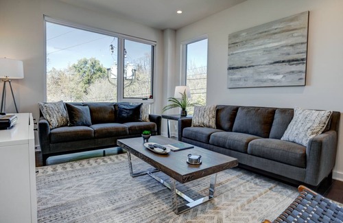 Historic Montford Apartment | Broadway Loft 220: Downtown Asheville's newest gem, upscale luxury!