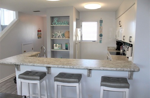 Manteo Condo | BV225 - Remarkably Redone Canal-Front Condo
