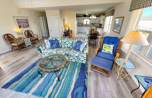 Surf City House | By The Sea: Your Island Sanctuary Awaits