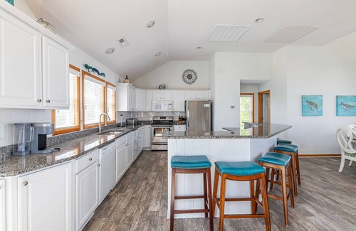 Whalehead Beach House | C7006 Mare Nostrum. Very Spacious, Pool, Hot Tub, Volleyball!