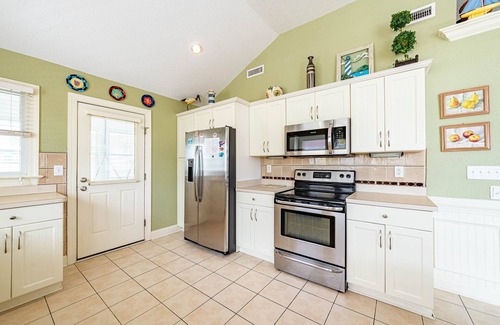 Ocean Sands House | C7474 Mayflower. Oceanside, Lake View, Pool, Hot Tub, Sheets & Towels.