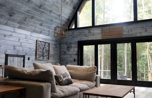 Dobson Cabin | Cabin ∙ 1 bedroom ∙ 2 guests