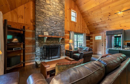 Boone Cabin | Cabin ∙ 1 bedroom ∙ 2 guests