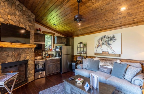 Banner Elk Cabin | Cabin ∙ 1 bedroom ∙ 2 guests