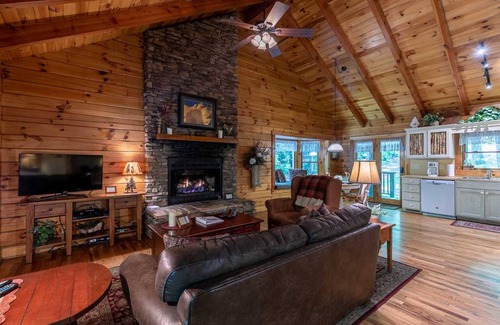Banner Elk Cabin | Cabin ∙ 1 bedroom ∙ 2 guests