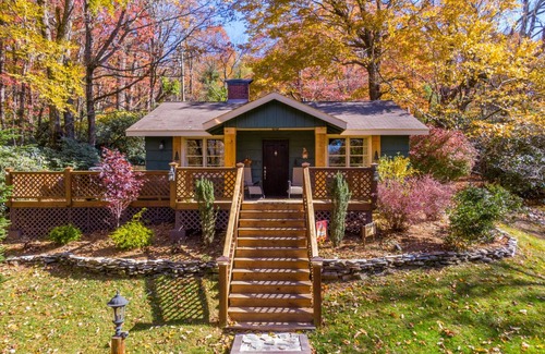 Blowing Rock Cabin | Cabin ∙ 2 bedrooms ∙ 4 guests