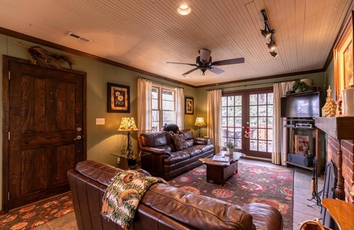 Blowing Rock Cabin | Cabin ∙ 2 bedrooms ∙ 4 guests