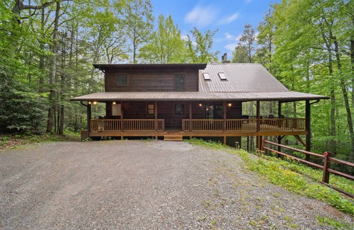 Banner Elk Cabin | Cabin ∙ 2 bedrooms ∙ 4 guests