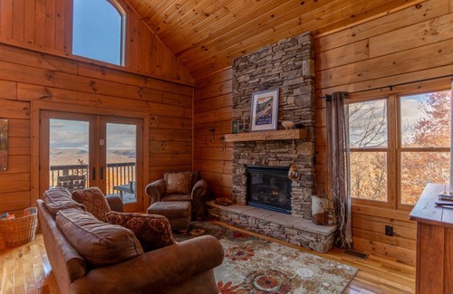 Zionville Cabin | Cabin ∙ 2 bedrooms ∙ 6 guests