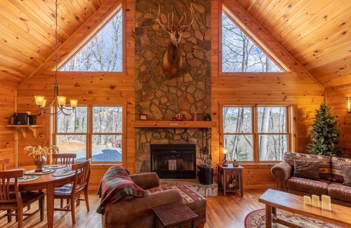 West Jefferson Cabin | Cabin ∙ 3 bedrooms ∙ 6 guests