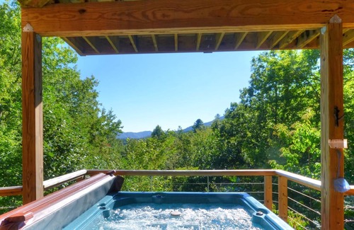 Almond Cabin | Cabin ∙ 3 bedrooms ∙ 8 guests