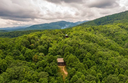 Lenoir Cabin | Cabin ∙ 3 bedrooms ∙ 12 guests