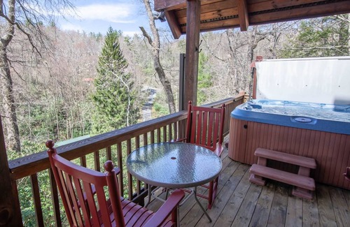 Alpendorf Cabin | Cabin ∙ 3 bedrooms ∙ 7 guests