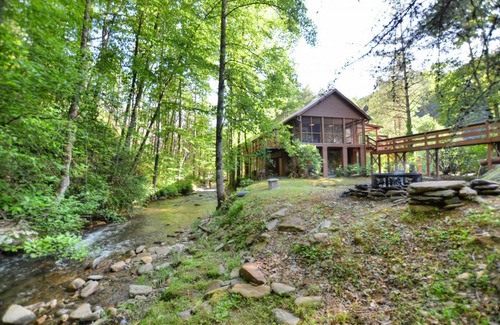 Whittier Cabin | Cabin ∙ 3 bedrooms ∙ 7 guests