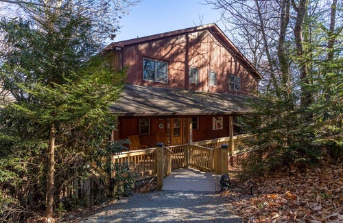 Apple Ridge Cabin | Cabin ∙ 3 bedrooms ∙ 8 guests