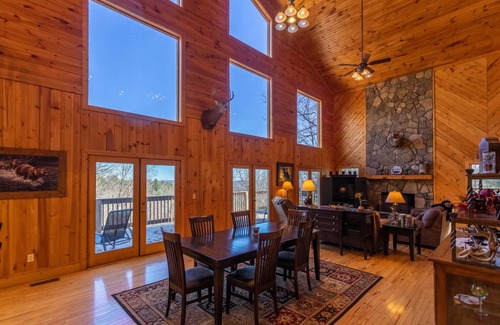 Apple Ridge Cabin | Cabin ∙ 3 bedrooms ∙ 8 guests