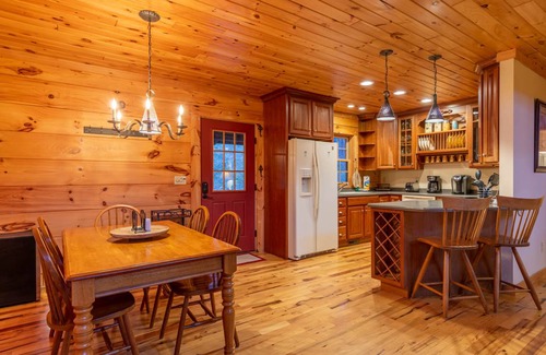 Vilas Cabin | Cabin ∙ 3 bedrooms ∙ 8 guests