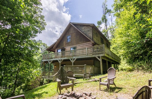 Boone Cabin | Cabin ∙ 4 bedrooms ∙ 9 guests