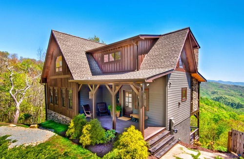 Blowing Rock Cabin | Cabin ∙ 4 bedrooms ∙ 8 guests