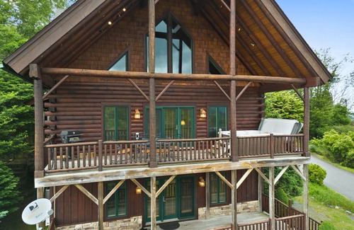 Seven Devils Cabin | Cabin ∙ 4 bedrooms ∙ 14 guests