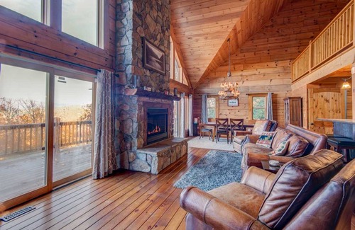 Frank Cabin | Cabin ∙ 4 bedrooms ∙ 14 guests