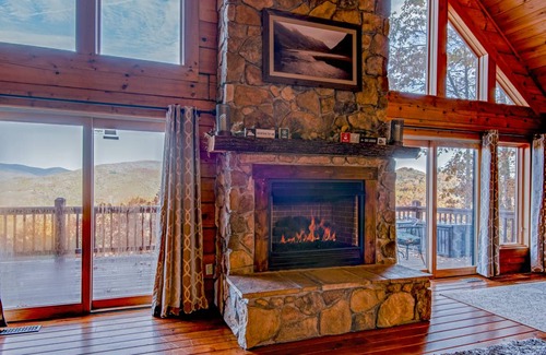Frank Cabin | Cabin ∙ 4 bedrooms ∙ 14 guests