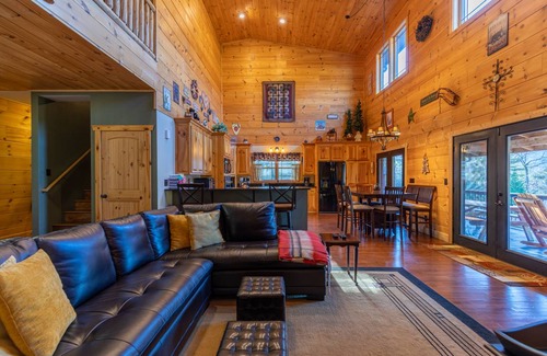 Frank Cabin | Cabin ∙ 4 bedrooms ∙ 8 guests