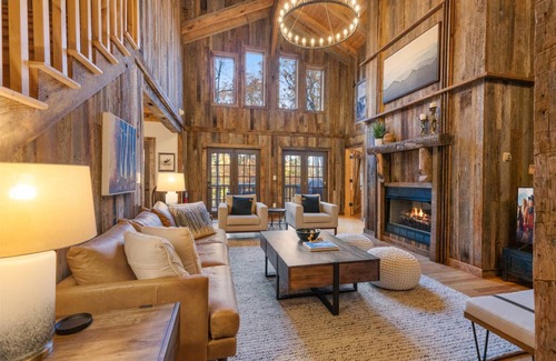 Linville Falls Cabin | Cabin ∙ 5 bedrooms ∙ 14 guests